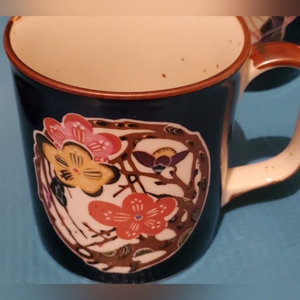 Imari Style Set of 2 Coffee Cups Blue Floral Speckled Ceramic Japan